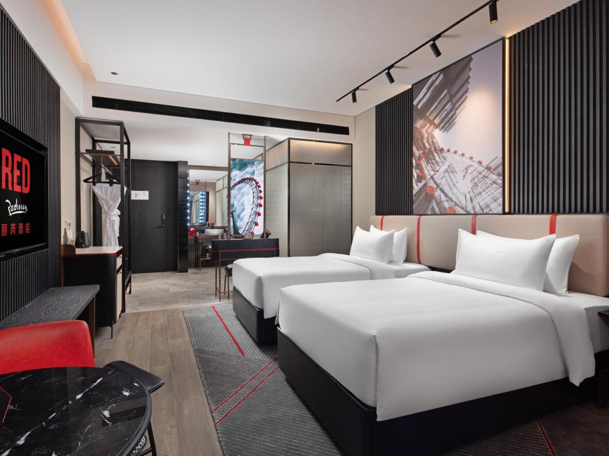 Radisson Red Hotel Zhuhai Gongbei Port Zewnętrze zdjęcie