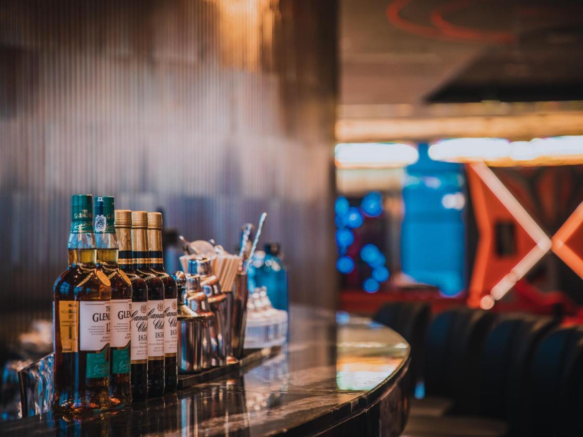 Radisson Red Hotel Zhuhai Gongbei Port Zewnętrze zdjęcie