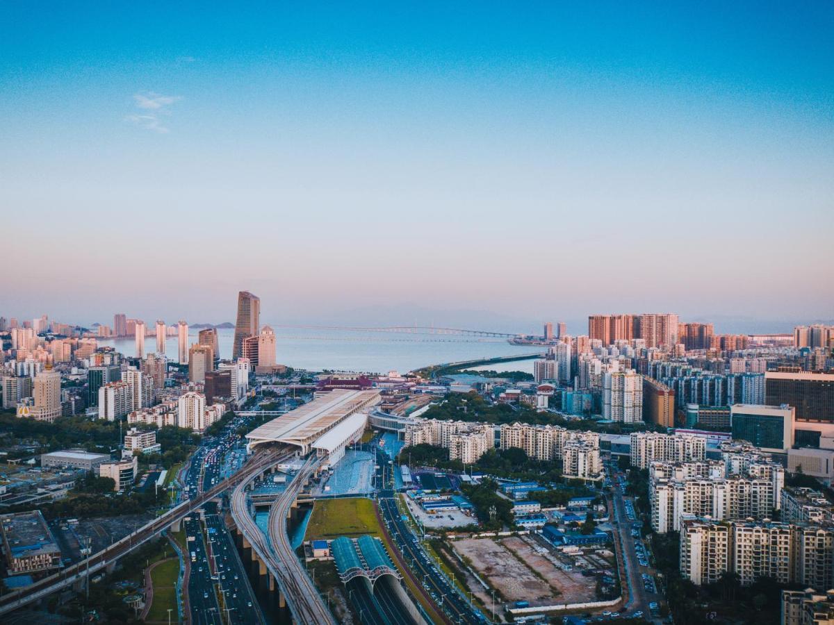 Radisson Red Hotel Zhuhai Gongbei Port Zewnętrze zdjęcie