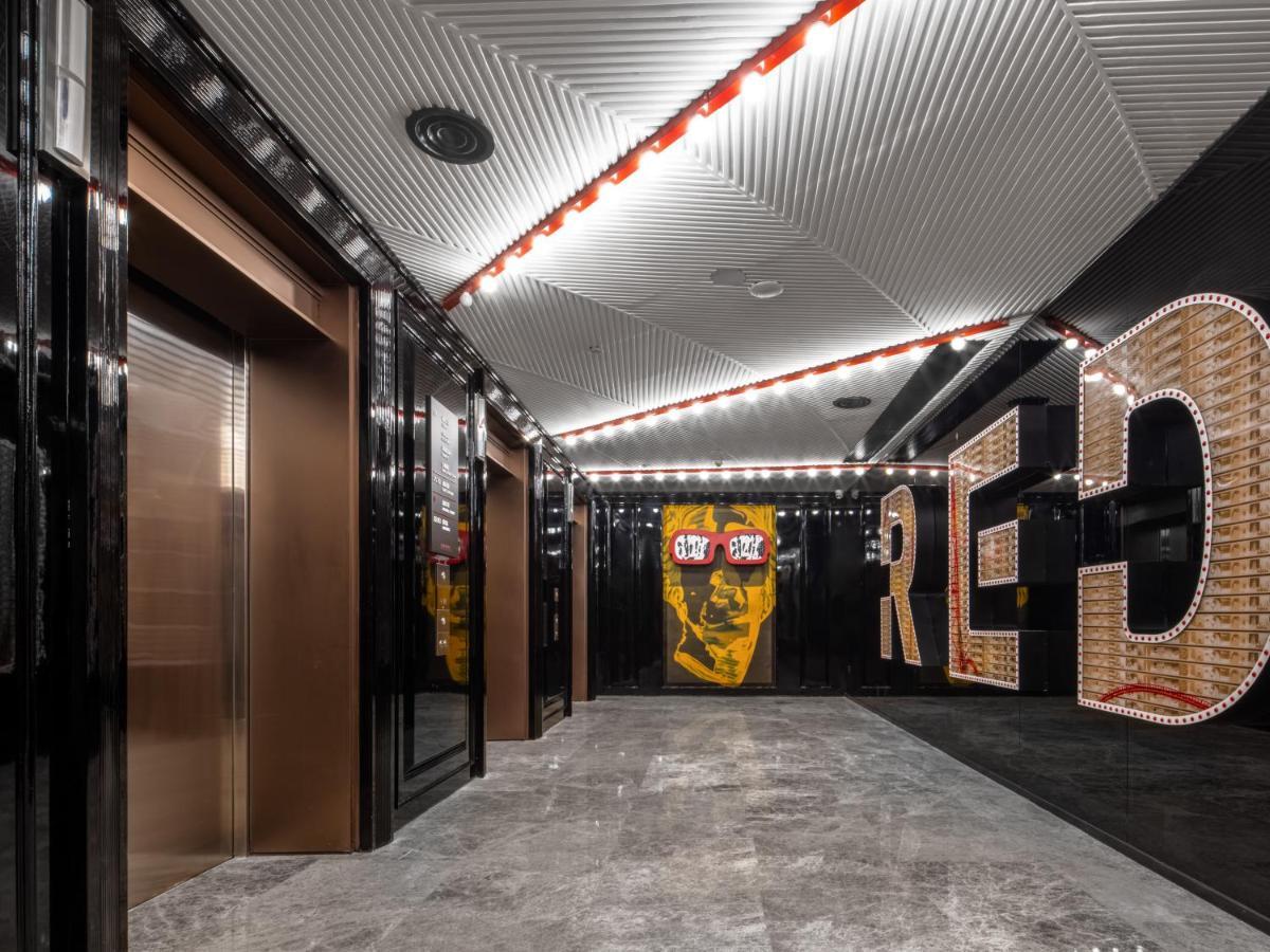 Radisson Red Hotel Zhuhai Gongbei Port Zewnętrze zdjęcie
