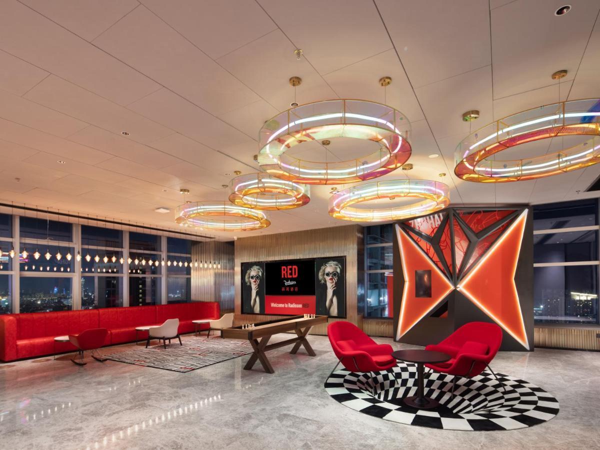 Radisson Red Hotel Zhuhai Gongbei Port Zewnętrze zdjęcie