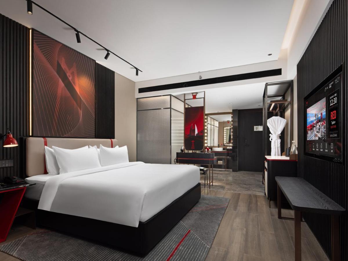 Radisson Red Hotel Zhuhai Gongbei Port Zewnętrze zdjęcie