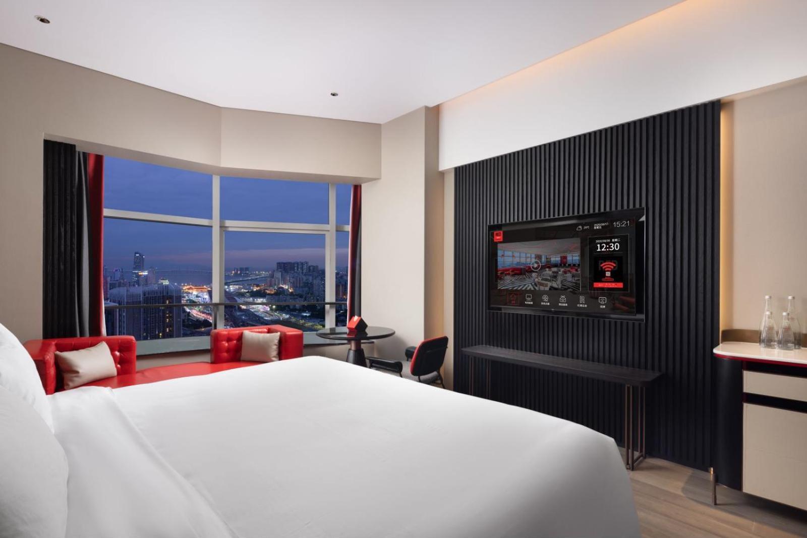 Radisson Red Hotel Zhuhai Gongbei Port Zewnętrze zdjęcie
