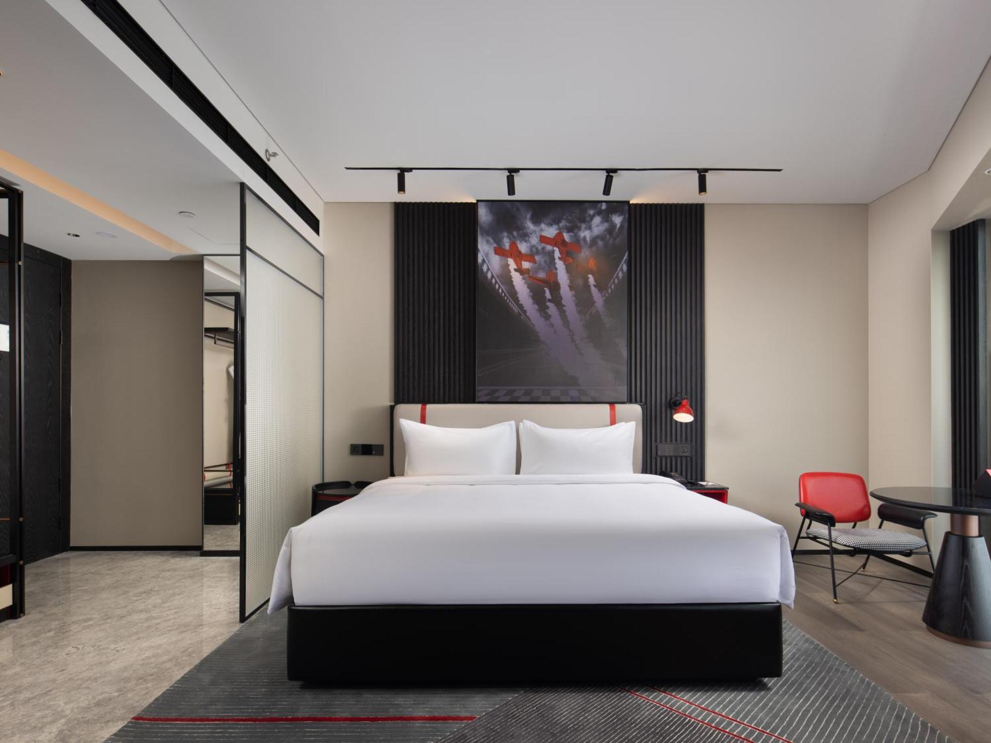 Radisson Red Hotel Zhuhai Gongbei Port Zewnętrze zdjęcie